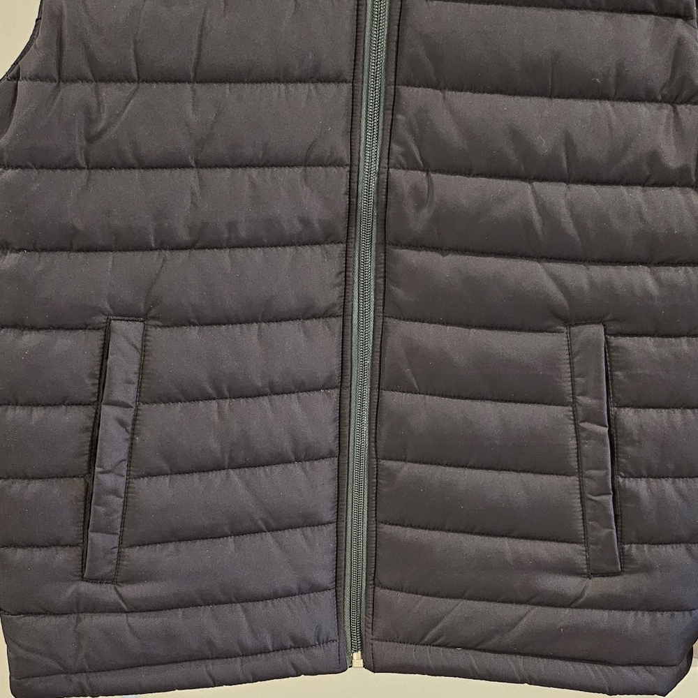 NWT Penguin Full-Zip Puffer Vest - Black - Size Small - Picture 5 of 10